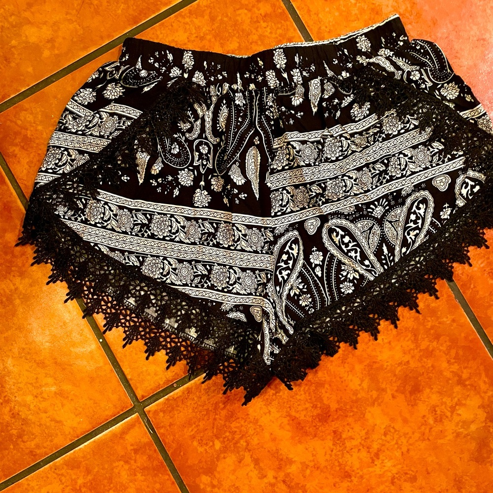 Girl Evolution Trimmed Shorts